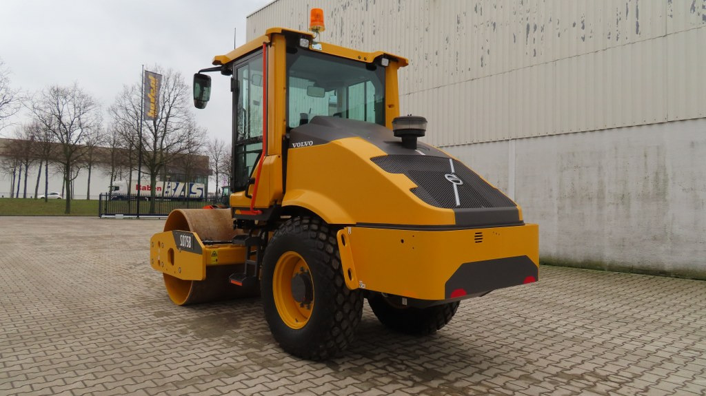 Volvo SD 75 B - מדחס: תמונה 4 Volvo SD 75 B - מדחס: תמונה 4