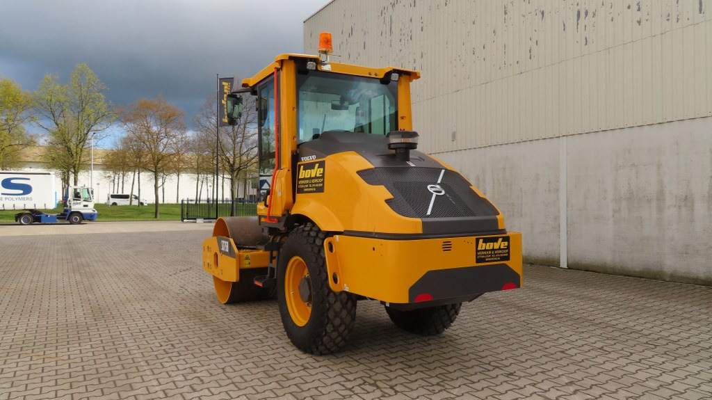Volvo SD 75 B - מדחס: תמונה 4 Volvo SD 75 B - מדחס: תמונה 4