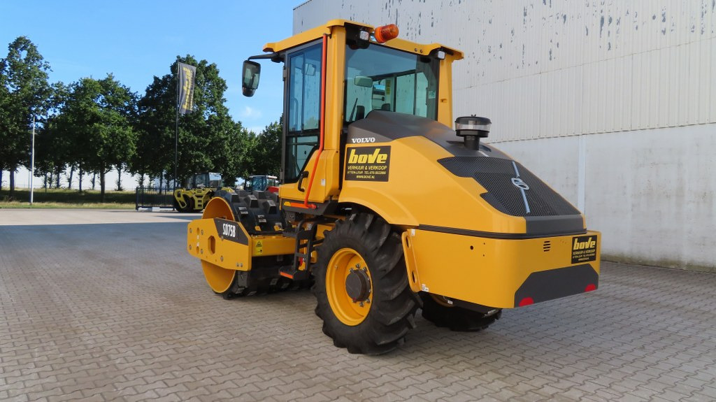 Volvo SD 75 B - מדחס: תמונה 4 Volvo SD 75 B - מדחס: תמונה 4