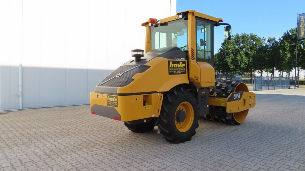 Volvo SD 75 B - מדחס: תמונה 2 Volvo SD 75 B - מדחס: תמונה 2