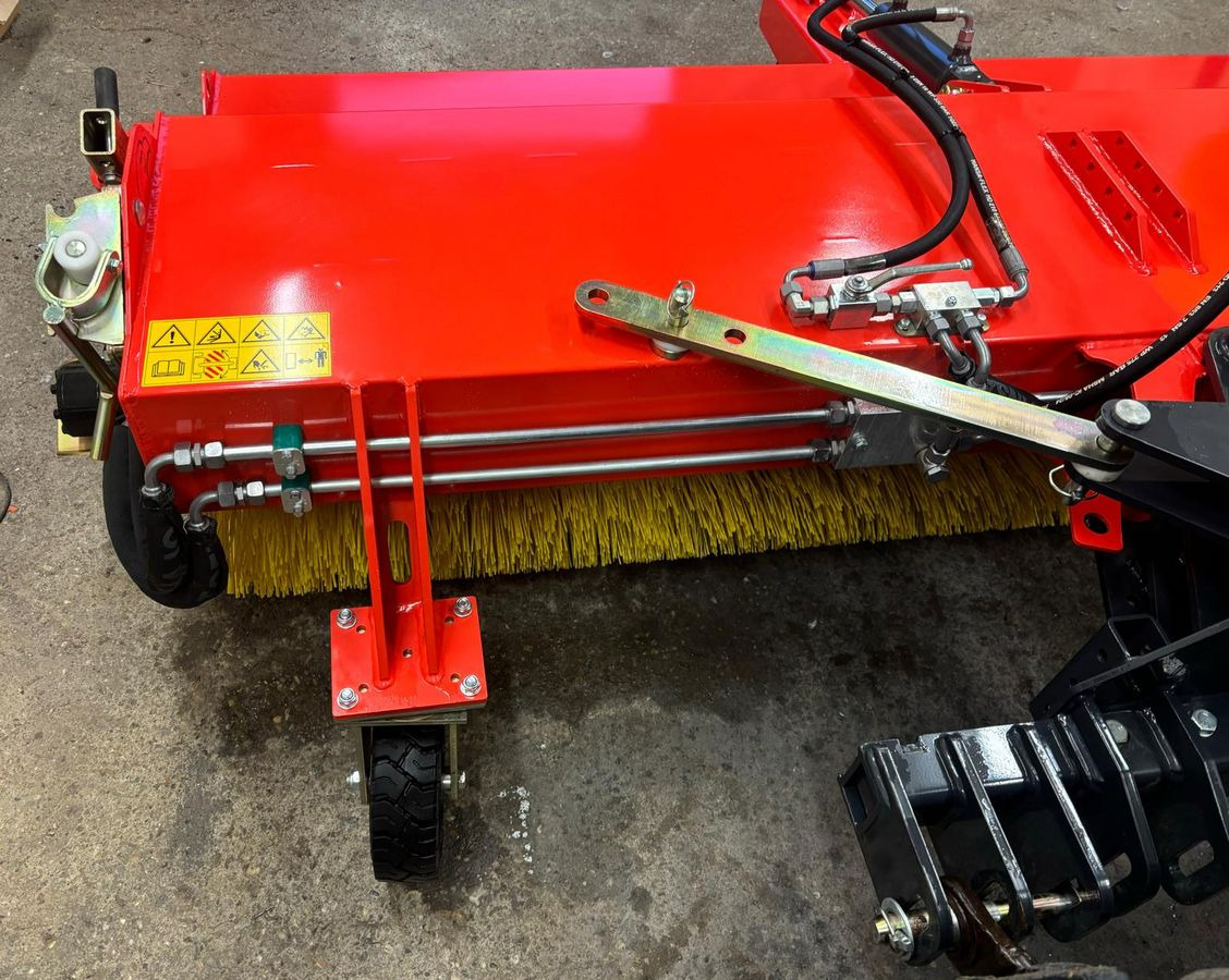 Adler Adler K600/240 Kehrmaschine - מטאטא: תמונה 3 Adler Adler K600/240 Kehrmaschine - מטאטא: תמונה 3