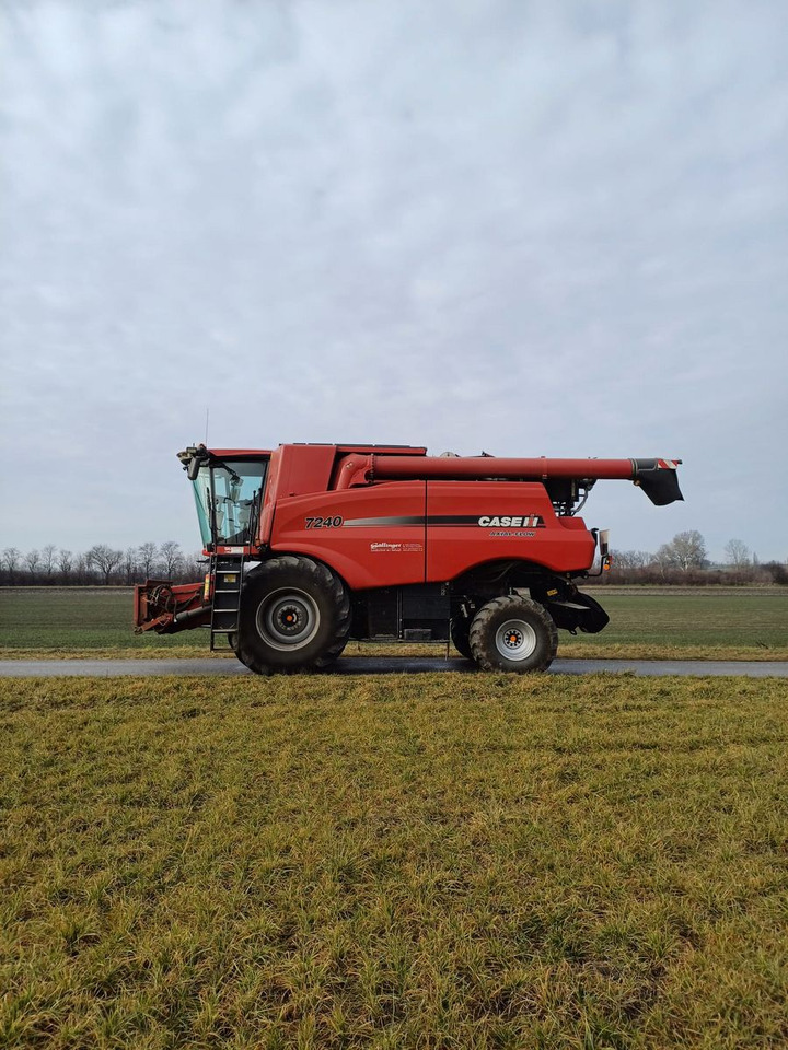 Case IH Axial-Flow 7240 - מקצרת קומבינה: תמונה 2 Case IH Axial-Flow 7240 - מקצרת קומבינה: תמונה 2