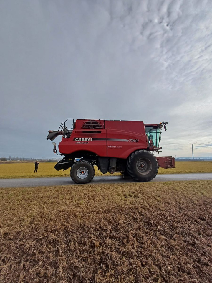 Case IH Axial-Flow 7240 - מקצרת קומבינה: תמונה 3 Case IH Axial-Flow 7240 - מקצרת קומבינה: תמונה 3