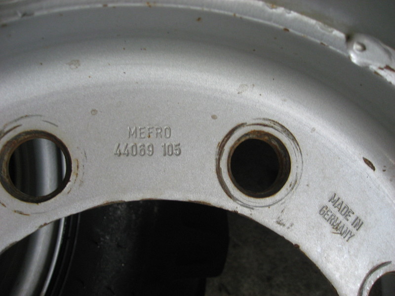 Disc 11x18" for tire size 12.0 / 75-18, Nr. 073403 for Merlo P 25.6 - חישוק עבור מפעיל טלסקופי: תמונה 2 Disc 11x18" for tire size 12.0 / 75-18, Nr. 073403 for Merlo P 25.6 - חישוק עבור מפעיל טלסקופי: תמונה 2