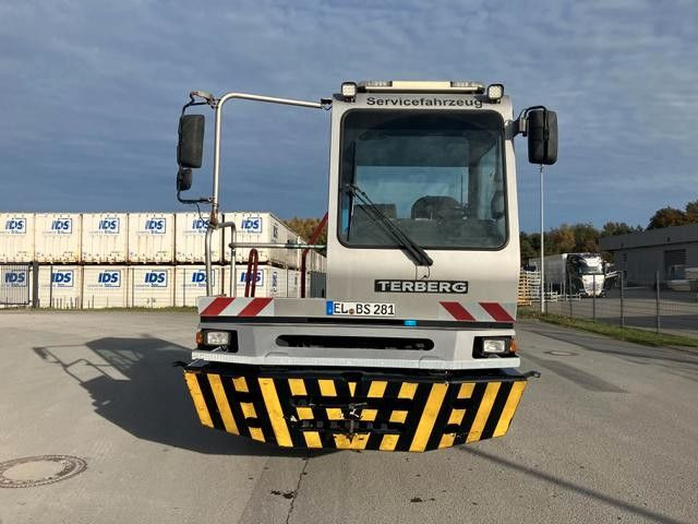 BC 182 - מוביל מכולות/ משאית החלפת גוף: תמונה 2 BC 182 - מוביל מכולות/ משאית החלפת גוף: תמונה 2