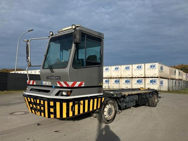 BC 182 - מוביל מכולות/ משאית החלפת גוף: תמונה 3 BC 182 - מוביל מכולות/ משאית החלפת גוף: תמונה 3