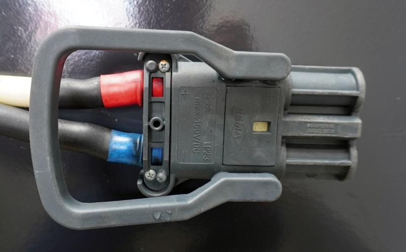 GRUMA 80 Volt 5 PzS 725 Ah - מצבר: תמונה 4 GRUMA 80 Volt 5 PzS 725 Ah - מצבר: תמונה 4