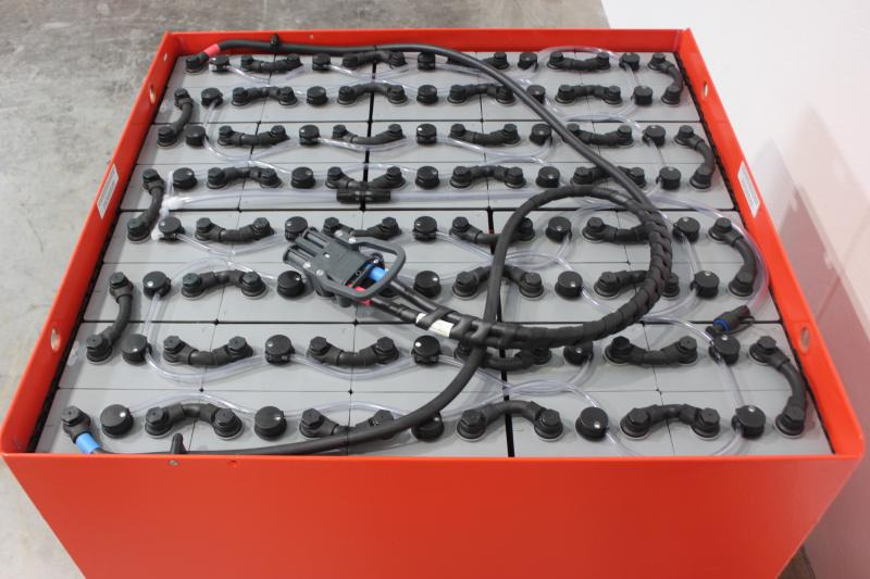 GRUMA 80 Volt 6 PzS 870 Ah - מצבר: תמונה 3 GRUMA 80 Volt 6 PzS 870 Ah - מצבר: תמונה 3