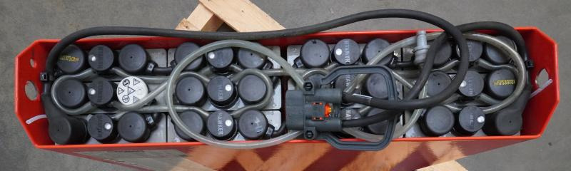 HAWKER 24 Volt 2 PzB 200 Ah - מצבר עבור ציוד לטיפול בחומרים: תמונה 3 HAWKER 24 Volt 2 PzB 200 Ah - מצבר עבור ציוד לטיפול בחומרים: תמונה 3