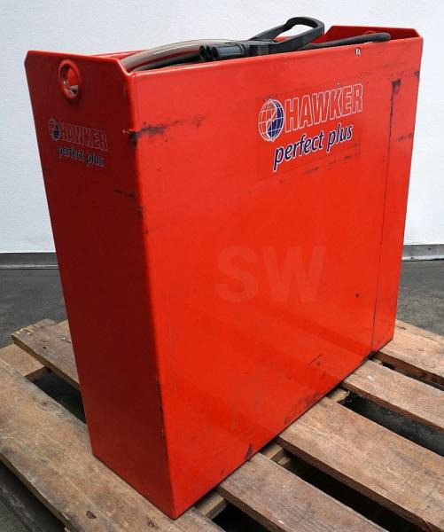 HAWKER 24 Volt 2 PzS 230 Ah - מצבר עבור ציוד לטיפול בחומרים: תמונה 2 HAWKER 24 Volt 2 PzS 230 Ah - מצבר עבור ציוד לטיפול בחומרים: תמונה 2
