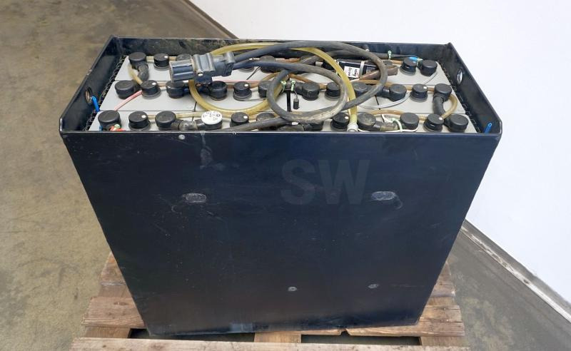 HAWKER 24 Volt 6 PzS 930 Ah - מצבר עבור ציוד לטיפול בחומרים: תמונה 2 HAWKER 24 Volt 6 PzS 930 Ah - מצבר עבור ציוד לטיפול בחומרים: תמונה 2
