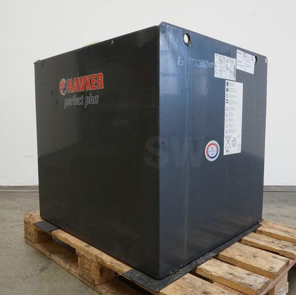 HAWKER 48 Volt 6 PzS 930 Ah - מצבר עבור ציוד לטיפול בחומרים: תמונה 1 HAWKER 48 Volt 6 PzS 930 Ah - מצבר עבור ציוד לטיפול בחומרים: תמונה 1