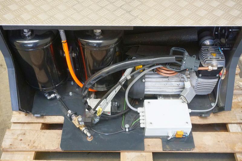 LINDE Kompressor für Druckluftbremsanlage Linde P 80 - מדחס בלם אוויר עבור טרקטור גרירה: תמונה 2 LINDE Kompressor für Druckluftbremsanlage Linde P 80 - מדחס בלם אוויר עבור טרקטור גרירה: תמונה 2