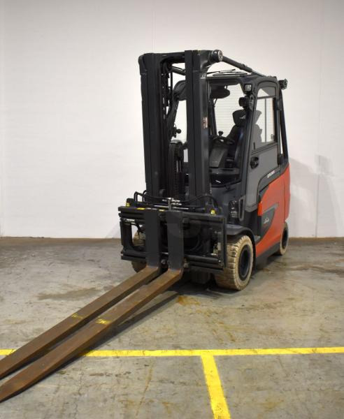 Linde E 30/600 H 1252-01 - מלגזה חשמלית: תמונה 1 Linde E 30/600 H 1252-01 - מלגזה חשמלית: תמונה 1