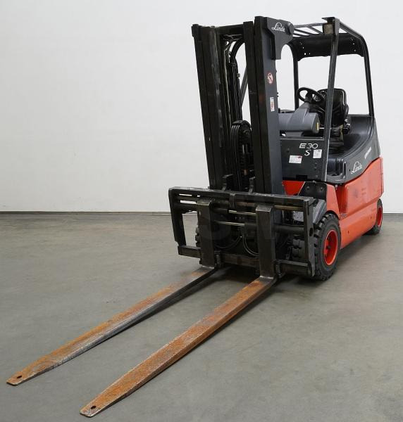 Linde E 30/600 S 336-03 - מלגזה חשמלית: תמונה 1 Linde E 30/600 S 336-03 - מלגזה חשמלית: תמונה 1