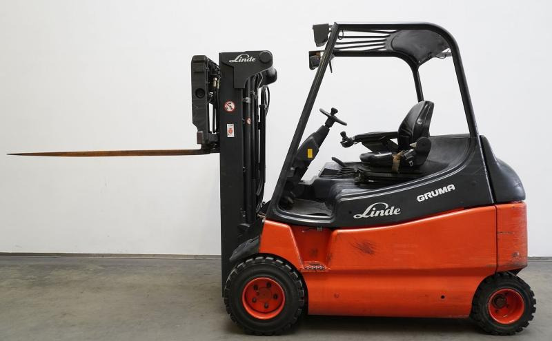 Linde E 30/600 S 336-03 - מלגזה חשמלית: תמונה 4 Linde E 30/600 S 336-03 - מלגזה חשמלית: תמונה 4