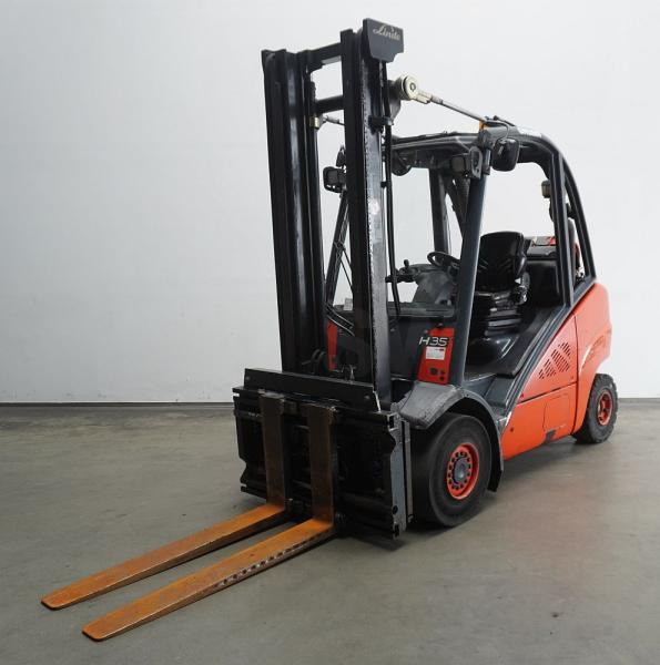 Linde H 35 T 393 - מלגזת LPG: תמונה 1 Linde H 35 T 393 - מלגזת LPG: תמונה 1