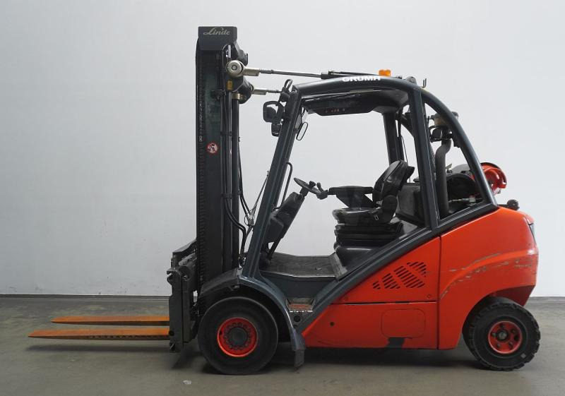 Linde H 35 T 393 - מלגזת LPG: תמונה 4 Linde H 35 T 393 - מלגזת LPG: תמונה 4