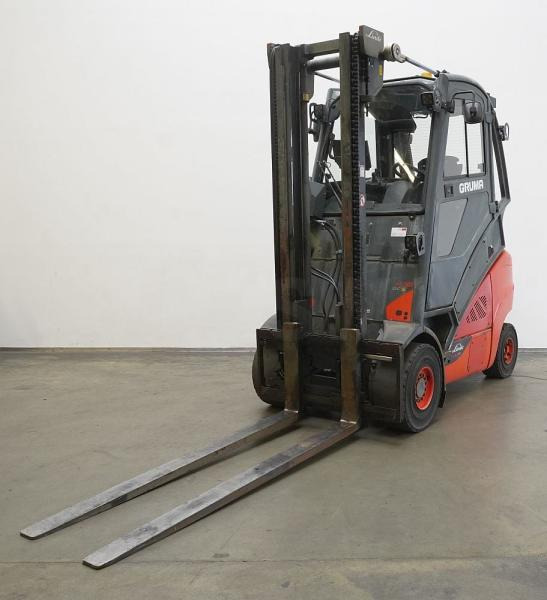 Linde H 35 T EVO 393-02 - מלגזת LPG: תמונה 1 Linde H 35 T EVO 393-02 - מלגזת LPG: תמונה 1