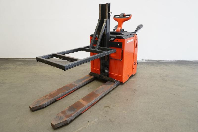 Linde T 20 AP 131-07 - משאית משטחים: תמונה 2 Linde T 20 AP 131-07 - משאית משטחים: תמונה 2