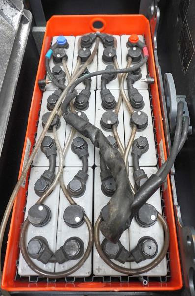 Linde T 20 SP 131-02 - משאית משטחים: תמונה 4 Linde T 20 SP 131-02 - משאית משטחים: תמונה 4