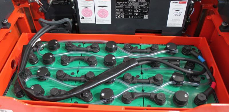 Linde T 25 AP N 1153-02 - משאית משטחים: תמונה 4 Linde T 25 AP N 1153-02 - משאית משטחים: תמונה 4