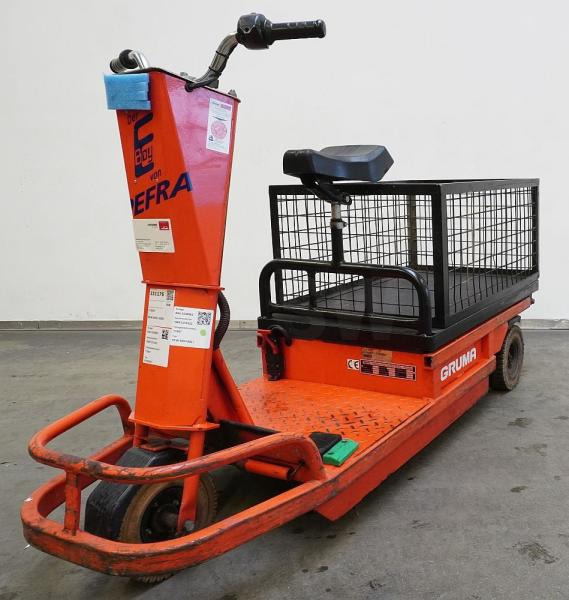 Pefra EFW 509/1000 - טרקטור גרירה: תמונה 1 Pefra EFW 509/1000 - טרקטור גרירה: תמונה 1