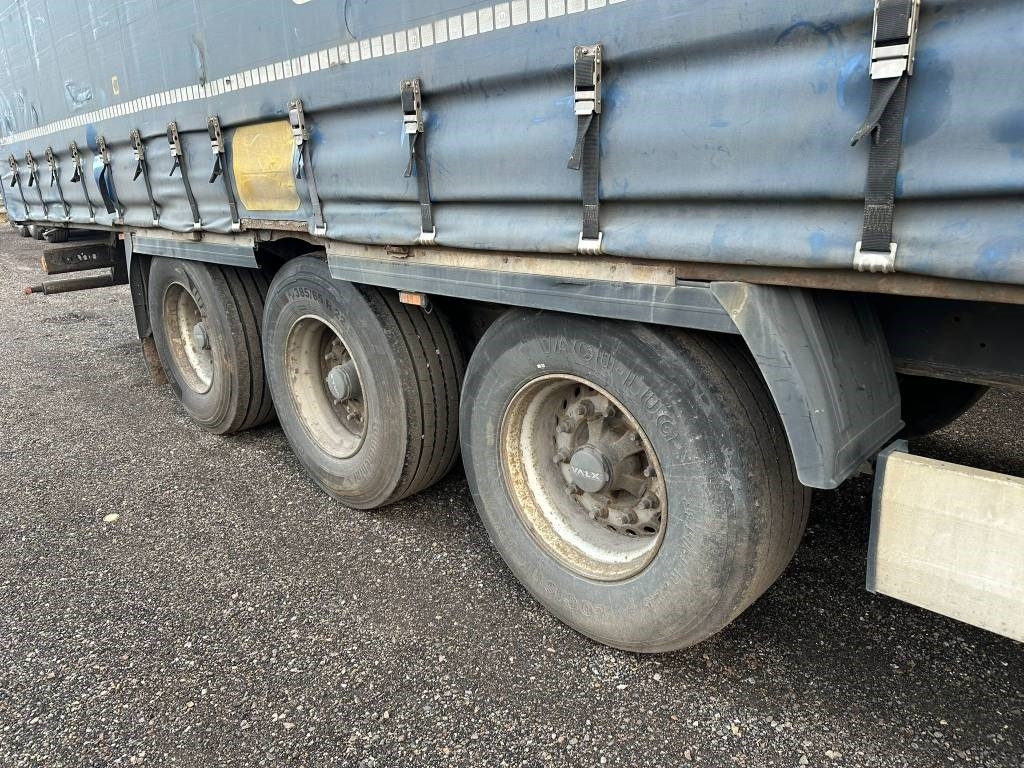 Krone SD - סמיטריילר עם וילונות צד: תמונה 3 Krone SD - סמיטריילר עם וילונות צד: תמונה 3