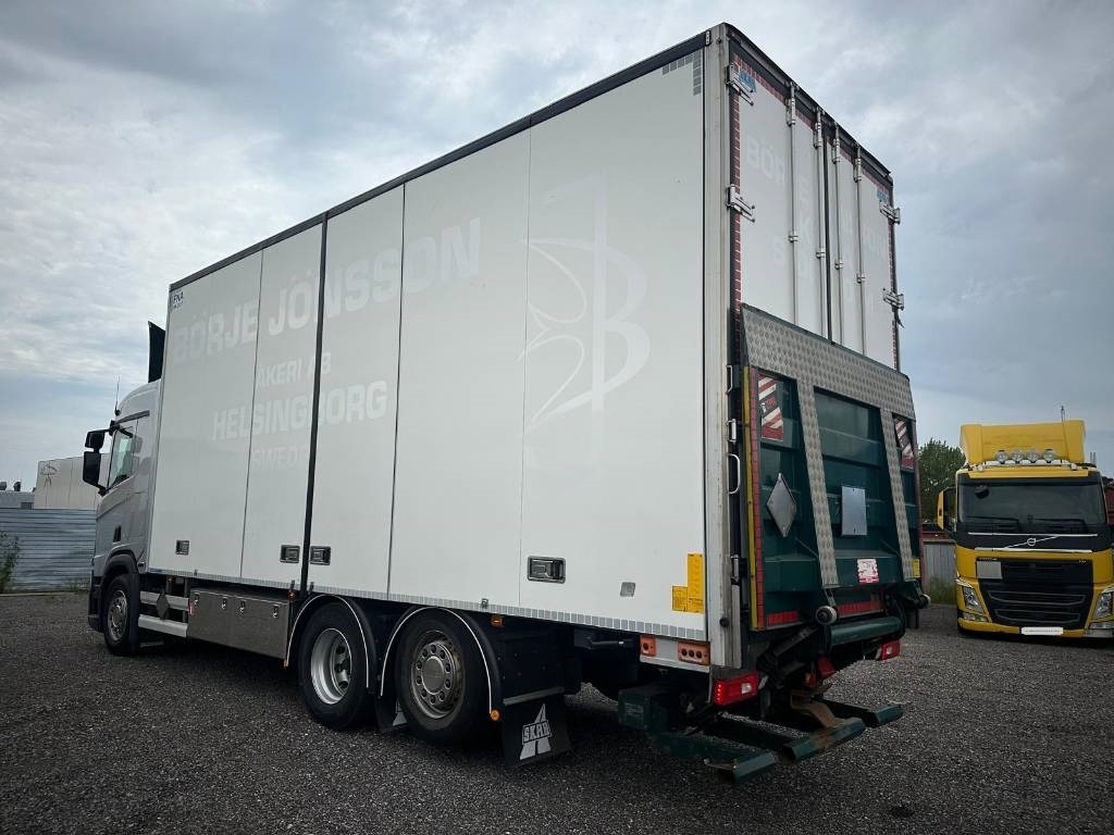 Scania R500B6X2*4NB Serie 0633 - משאית תיבה: תמונה 4 Scania R500B6X2*4NB Serie 0633 - משאית תיבה: תמונה 4