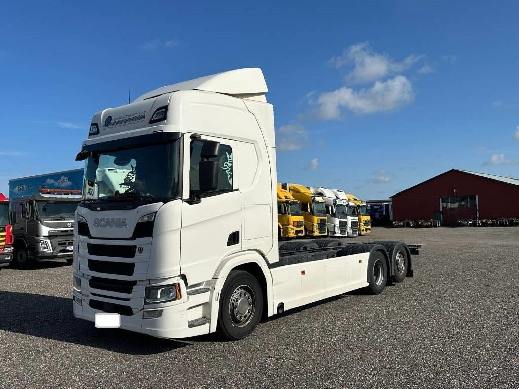 Scania R540B6X2*4NB serie 0187 - משאית עם שלדת תא: תמונה 1 Scania R540B6X2*4NB serie 0187 - משאית עם שלדת תא: תמונה 1