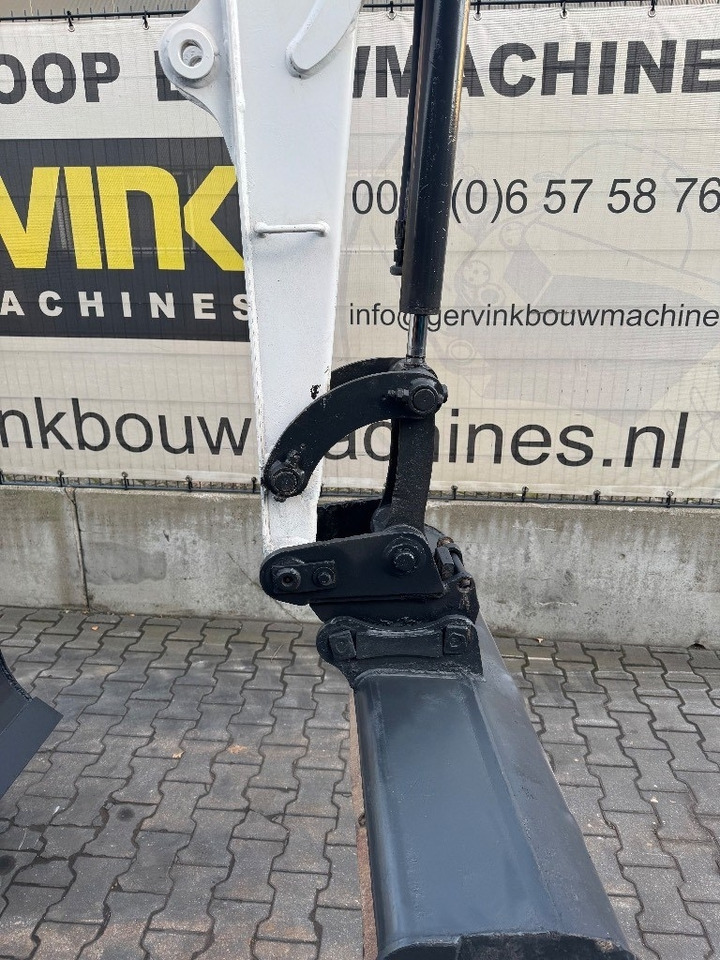 Bobcat E25 - מיני מחפר: תמונה 4 Bobcat E25 - מיני מחפר: תמונה 4