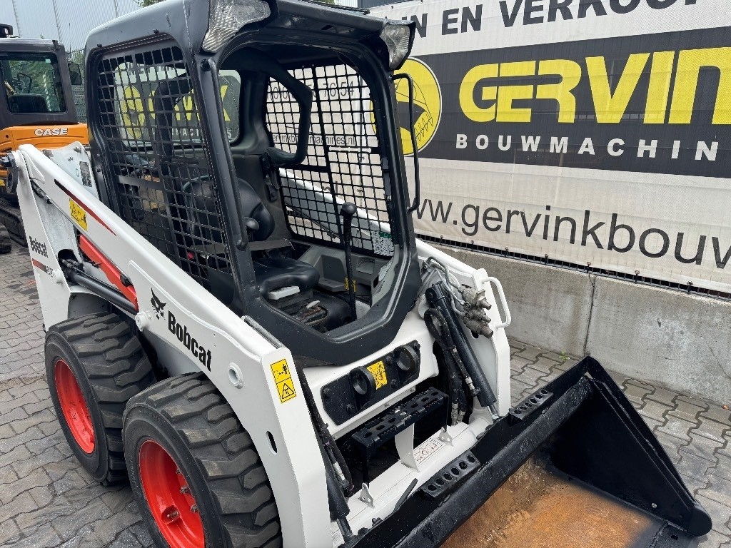 Bobcat S 450 - מעמיס היגוי החלקה: תמונה 2 Bobcat S 450 - מעמיס היגוי החלקה: תמונה 2