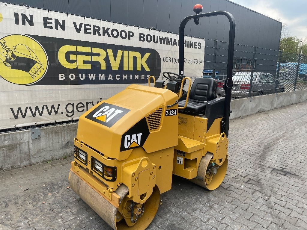 CAT CB 14 - רולר כביש: תמונה 2 CAT CB 14 - רולר כביש: תמונה 2