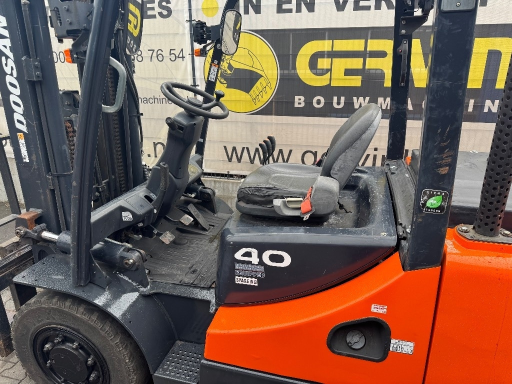 Doosan D 40 SC-7 - מלגזת סולר: תמונה 3 Doosan D 40 SC-7 - מלגזת סולר: תמונה 3