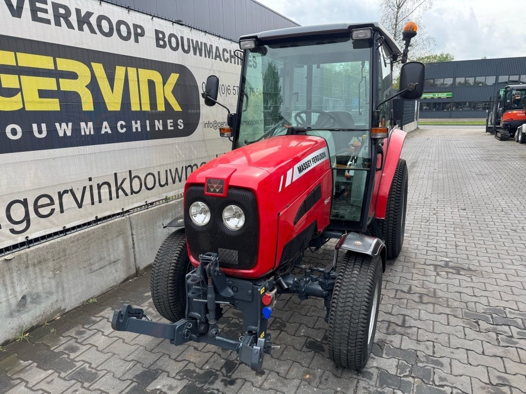 Massey Ferguson 1547 - טרקטור חקלאי: תמונה 2 Massey Ferguson 1547 - טרקטור חקלאי: תמונה 2