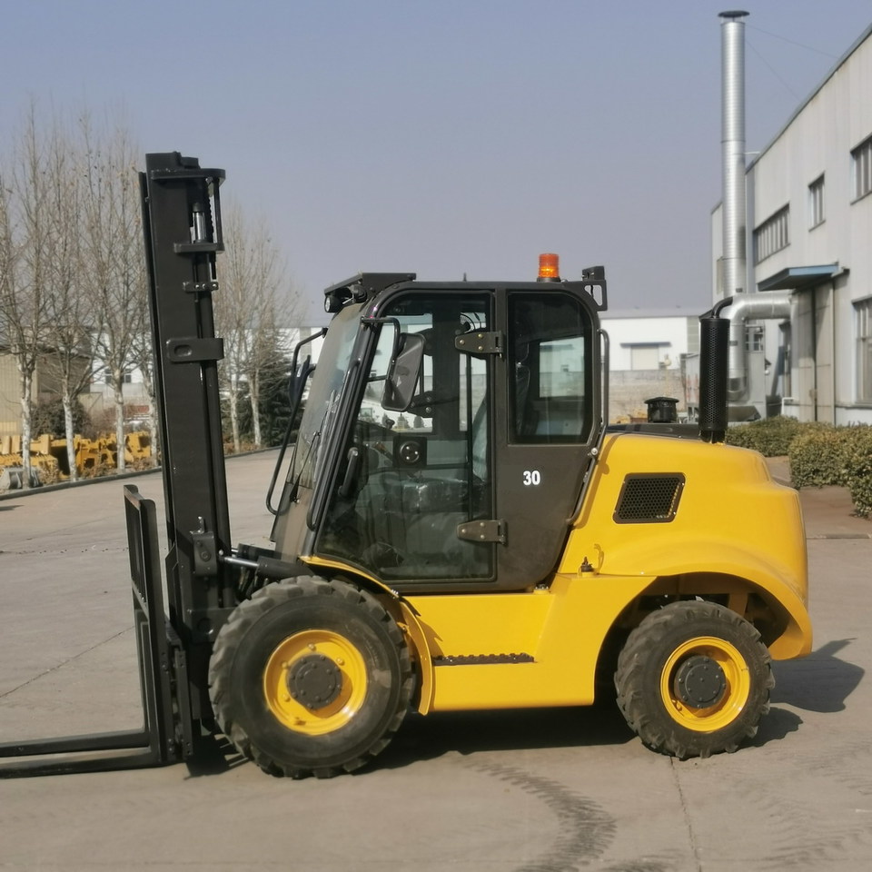 QINGDAO PROMISING 3T 4WD Rough Terrain Forklift CPCD30 - מלגזת שטח קשה: תמונה 5 QINGDAO PROMISING 3T 4WD Rough Terrain Forklift CPCD30 - מלגזת שטח קשה: תמונה 5
