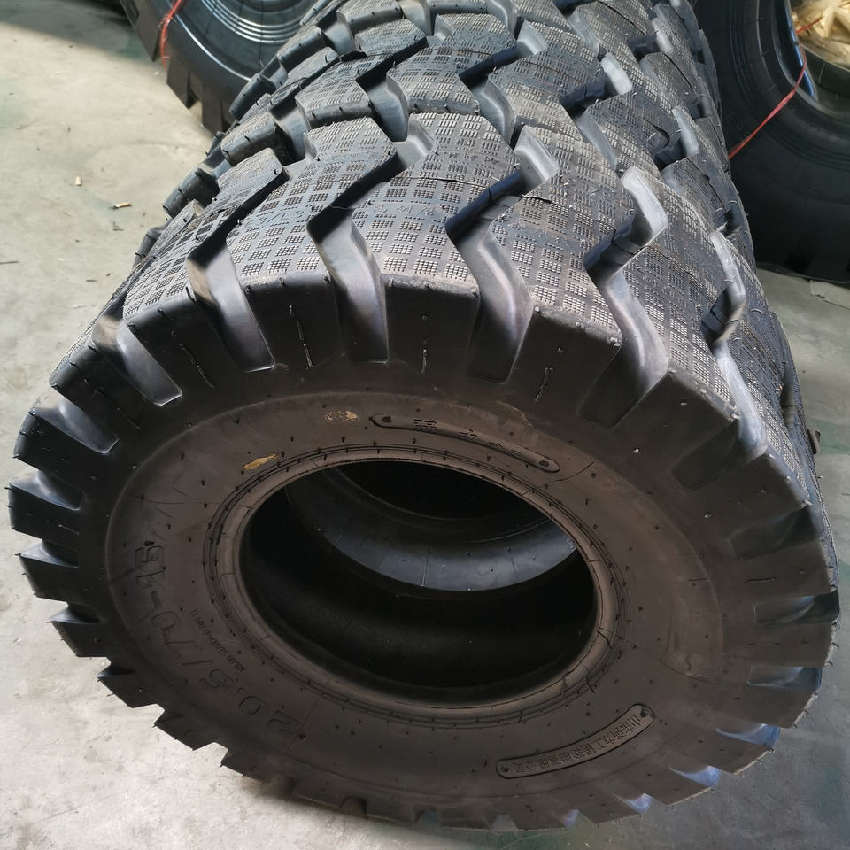 Qingdao Promising 20.5/70-16 Pneumatic Tyre Assembly for China Loader - צמיג עבור מעמיס גלגלים: תמונה 2 Qingdao Promising 20.5/70-16 Pneumatic Tyre Assembly for China Loader - צמיג עבור מעמיס גלגלים: תמונה 2