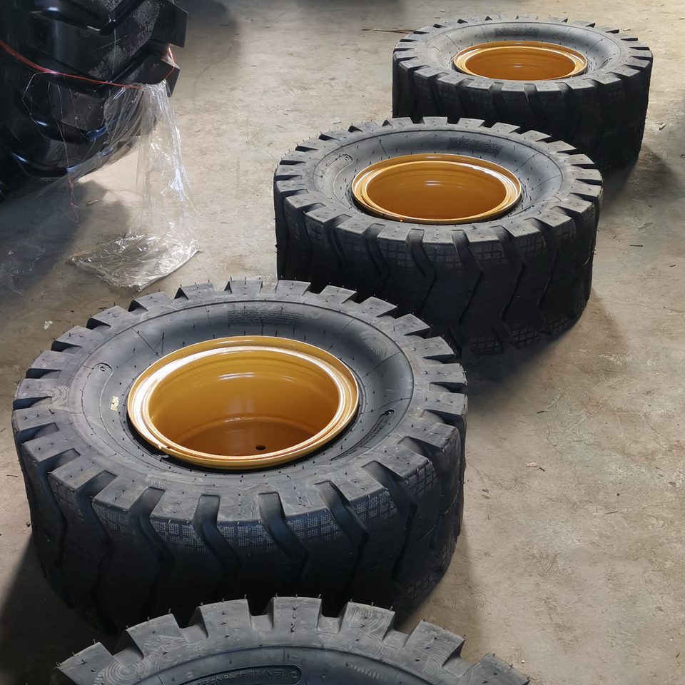 Qingdao Promising 20.5/70-16 Pneumatic Tyre Assembly for China Loader - צמיג עבור מעמיס גלגלים: תמונה 3 Qingdao Promising 20.5/70-16 Pneumatic Tyre Assembly for China Loader - צמיג עבור מעמיס גלגלים: תמונה 3