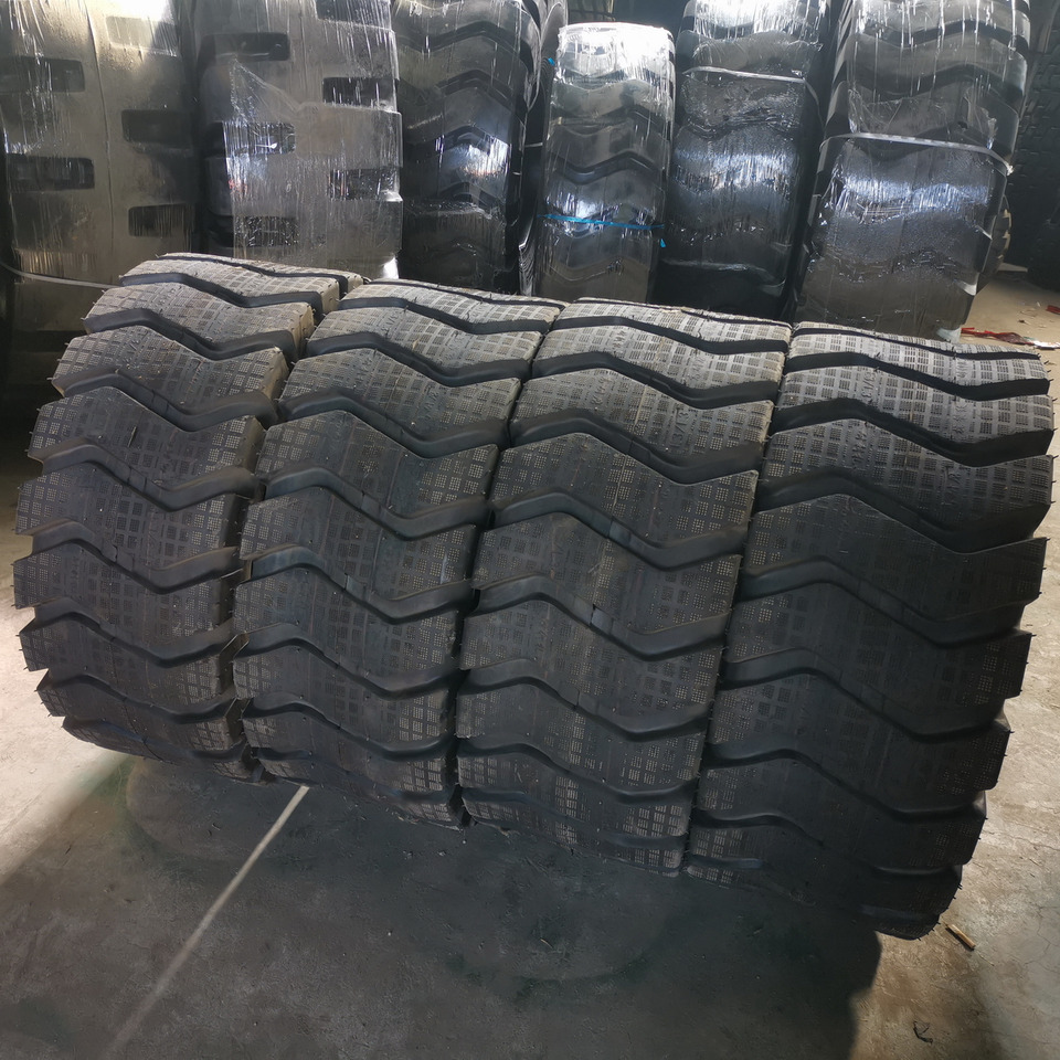 Qingdao Promising 20.5/70-16 Pneumatic Tyre Assembly for China Loader - צמיג עבור מעמיס גלגלים: תמונה 1 Qingdao Promising 20.5/70-16 Pneumatic Tyre Assembly for China Loader - צמיג עבור מעמיס גלגלים: תמונה 1