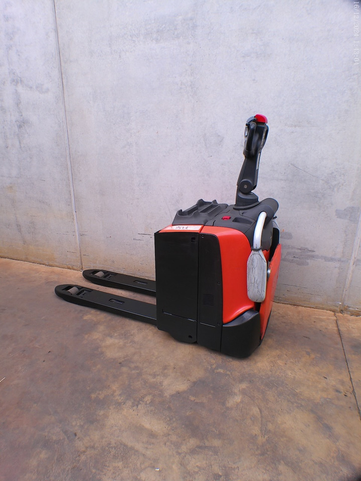 משאית משטחים BT LPE 200: תמונה 1