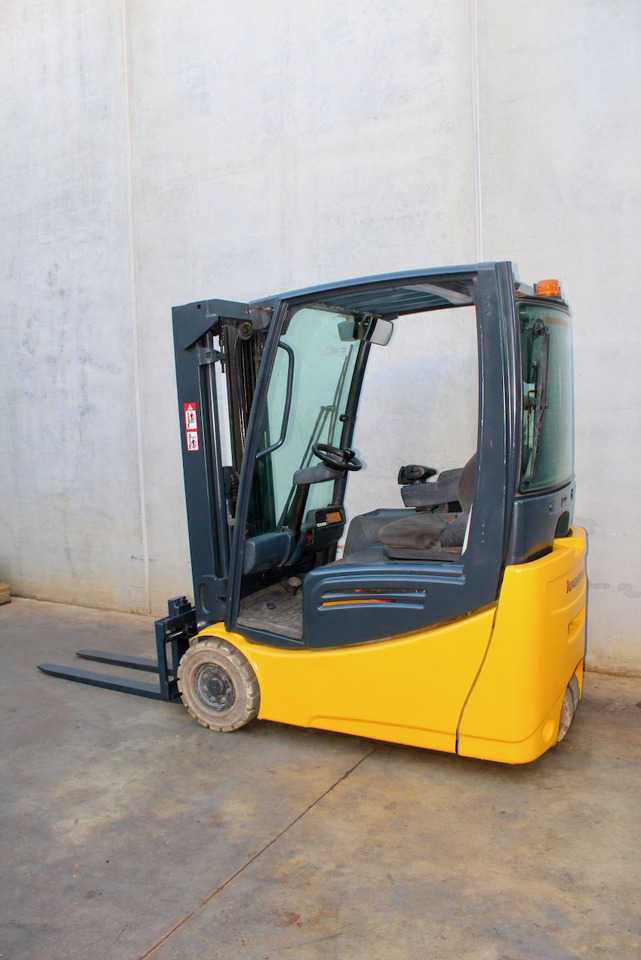 Jungheinrich EFG 216k 450 DZ - מלגזה חשמלית: תמונה 4 Jungheinrich EFG 216k 450 DZ - מלגזה חשמלית: תמונה 4