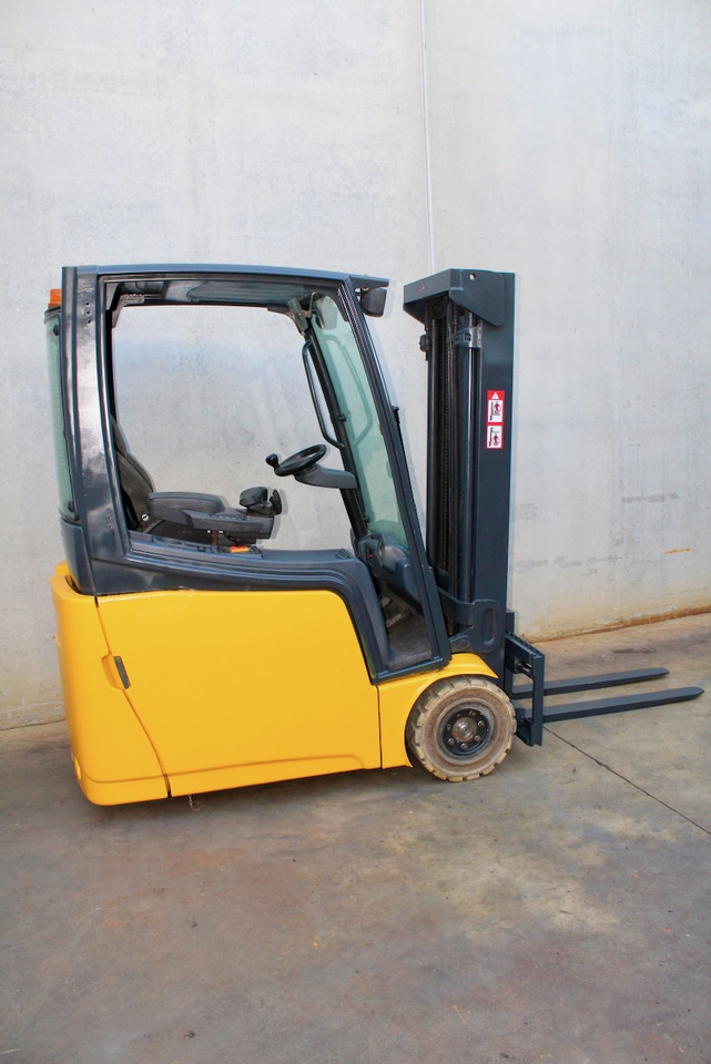 Jungheinrich EFG 216k 450 DZ - מלגזה חשמלית: תמונה 2 Jungheinrich EFG 216k 450 DZ - מלגזה חשמלית: תמונה 2