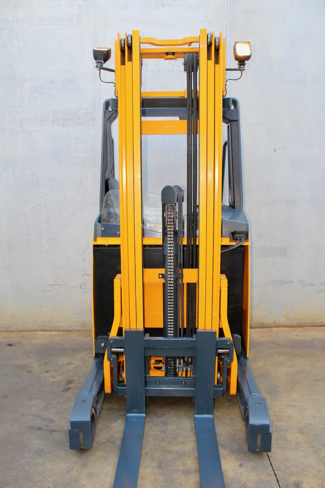 Jungheinrich ETV 110 560 DZ - משאית הגעה: תמונה 5 Jungheinrich ETV 110 560 DZ - משאית הגעה: תמונה 5