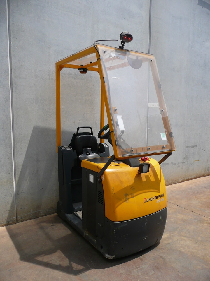 Jungheinrich EZS 350 XL - טרקטור גרירה: תמונה 2 Jungheinrich EZS 350 XL - טרקטור גרירה: תמונה 2