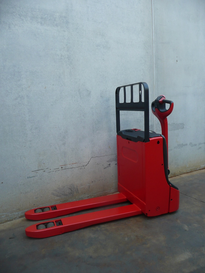 Linde T 16 - משאית משטחים: תמונה 2 Linde T 16 - משאית משטחים: תמונה 2