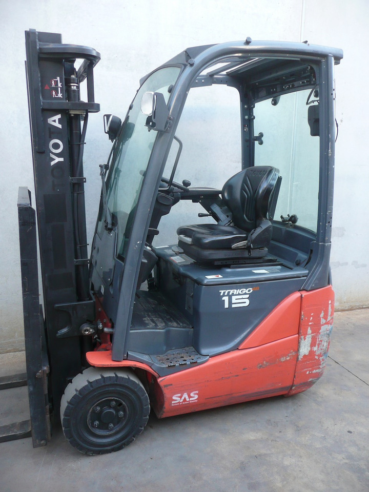 Toyota 8FBE15T - מלגזה חשמלית: תמונה 3 Toyota 8FBE15T - מלגזה חשמלית: תמונה 3