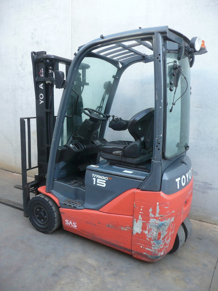 Toyota 8FBE15T - מלגזה חשמלית: תמונה 4 Toyota 8FBE15T - מלגזה חשמלית: תמונה 4