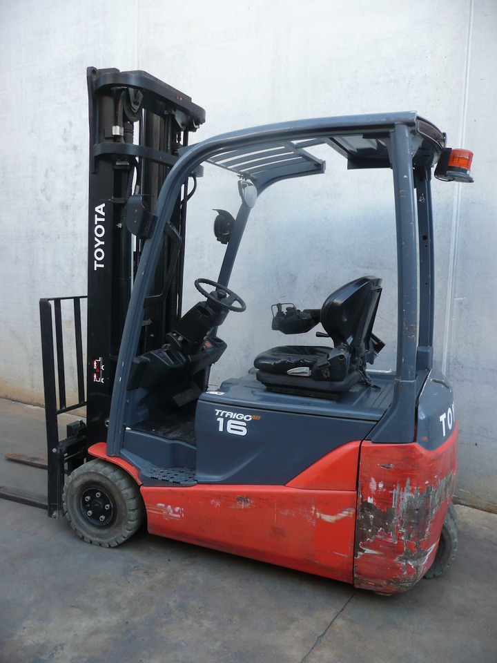 Toyota 8FBE16T - מלגזה חשמלית: תמונה 4 Toyota 8FBE16T - מלגזה חשמלית: תמונה 4