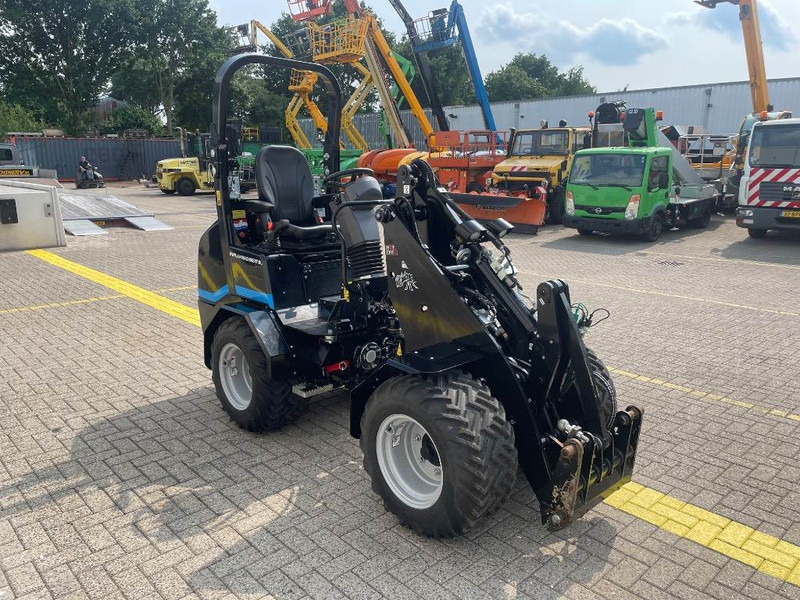 Giant G 2200 E - מעמיס גלגלים: תמונה 5 Giant G 2200 E - מעמיס גלגלים: תמונה 5