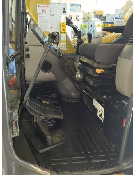 Komatsu PC78US-10 - מיני מחפר: תמונה 5 Komatsu PC78US-10 - מיני מחפר: תמונה 5